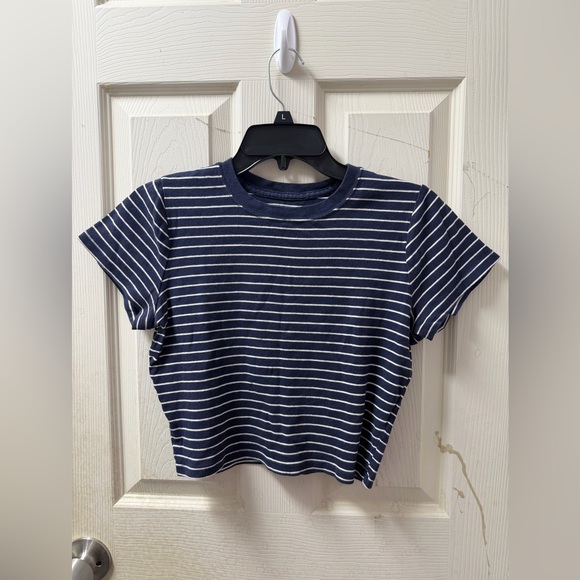 Hollister Tops - 💙 Hollister Navy & White Striped Tee